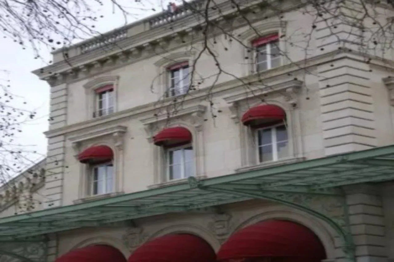 Kyriad 10 - Gare De L'est 3* Paris