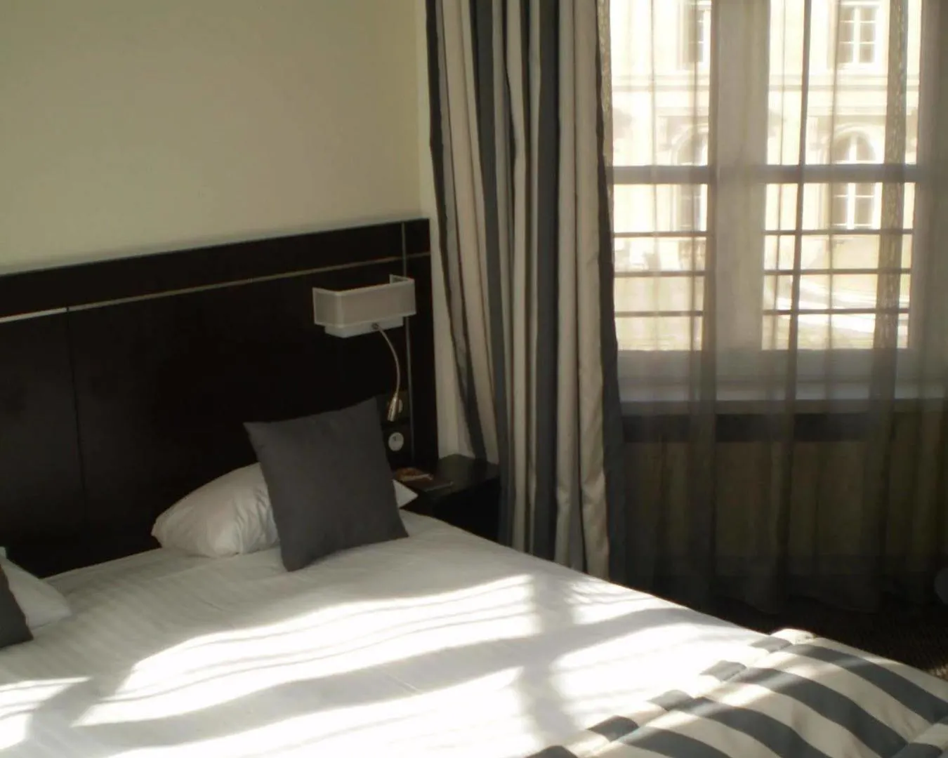 Hotel Kyriad 10 - Gare De L'est 3*
