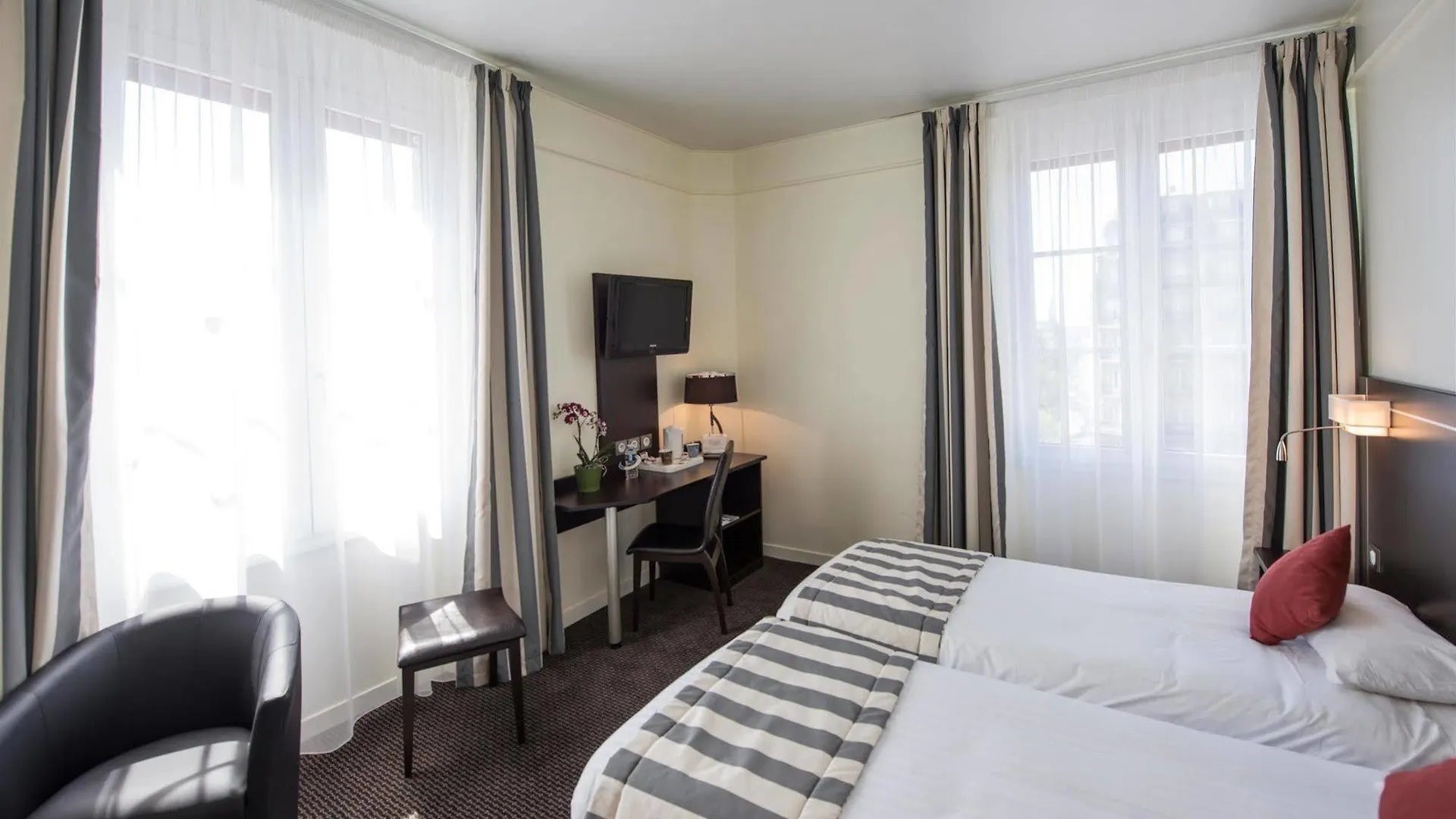 Hotel Kyriad 10 - Gare De L'est Paris