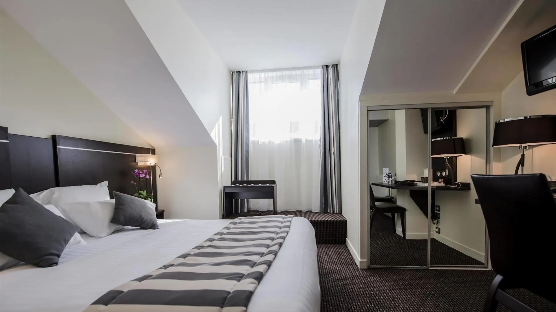 Hotel Kyriad 10 - Gare De L'est Paris